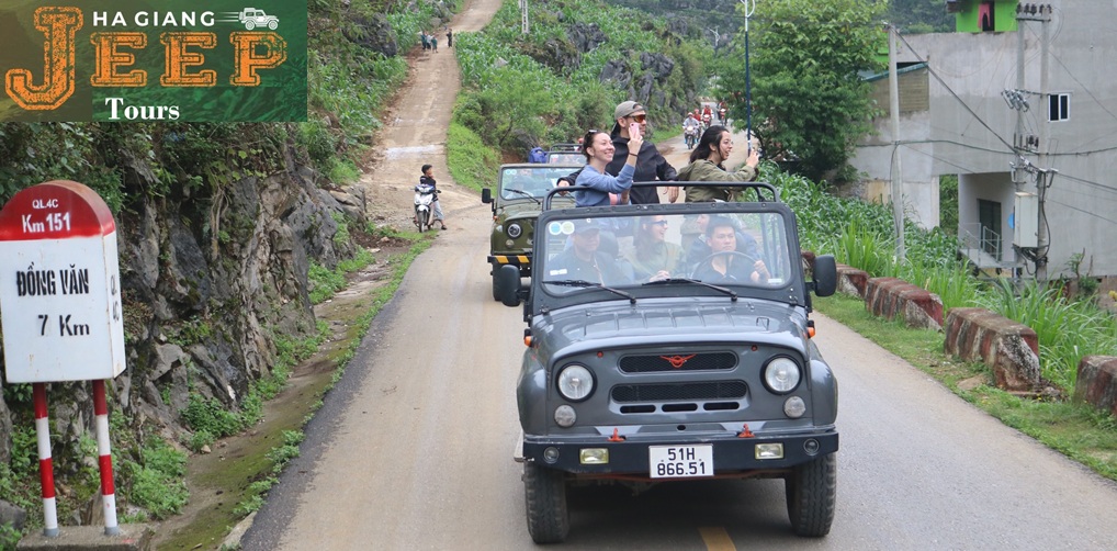 Jeep Tour Ha Giang 